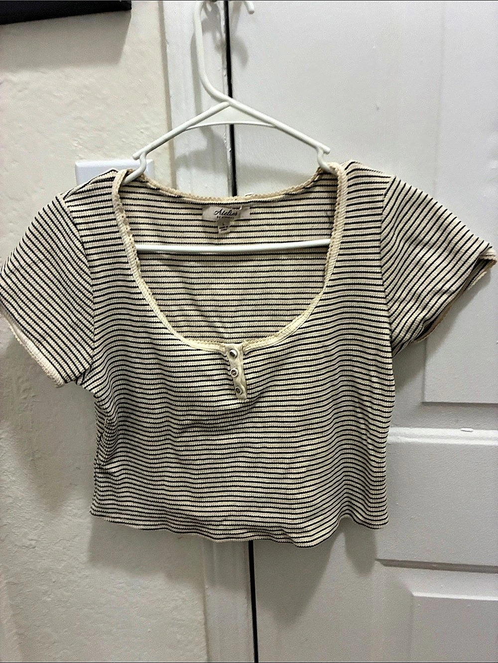 Atelier by Kenjiros Striped Short Sleeve Crop Top in Cream & Black Like New